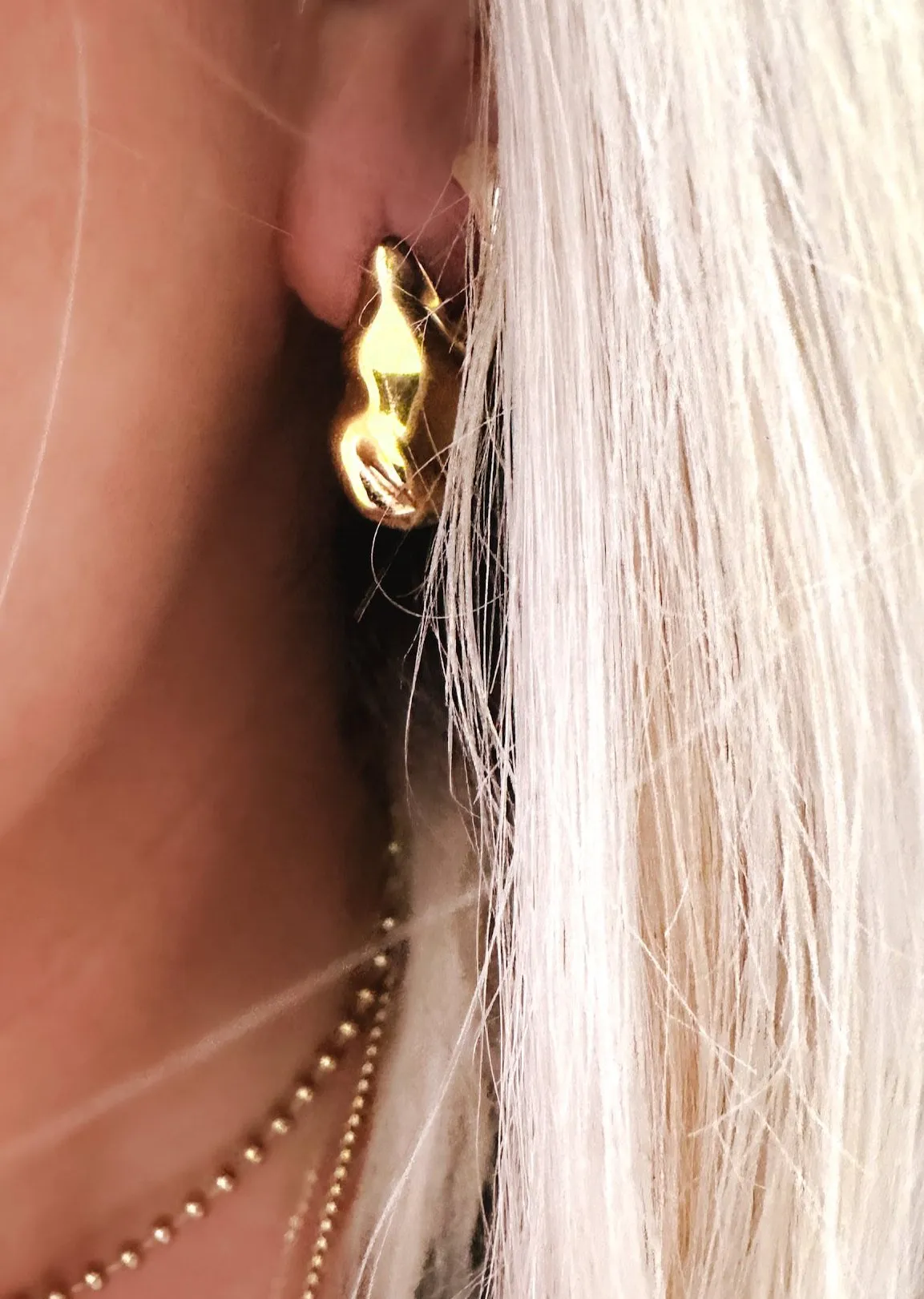 FINAL SALE: SIREN WATER RESISTANT EARRING