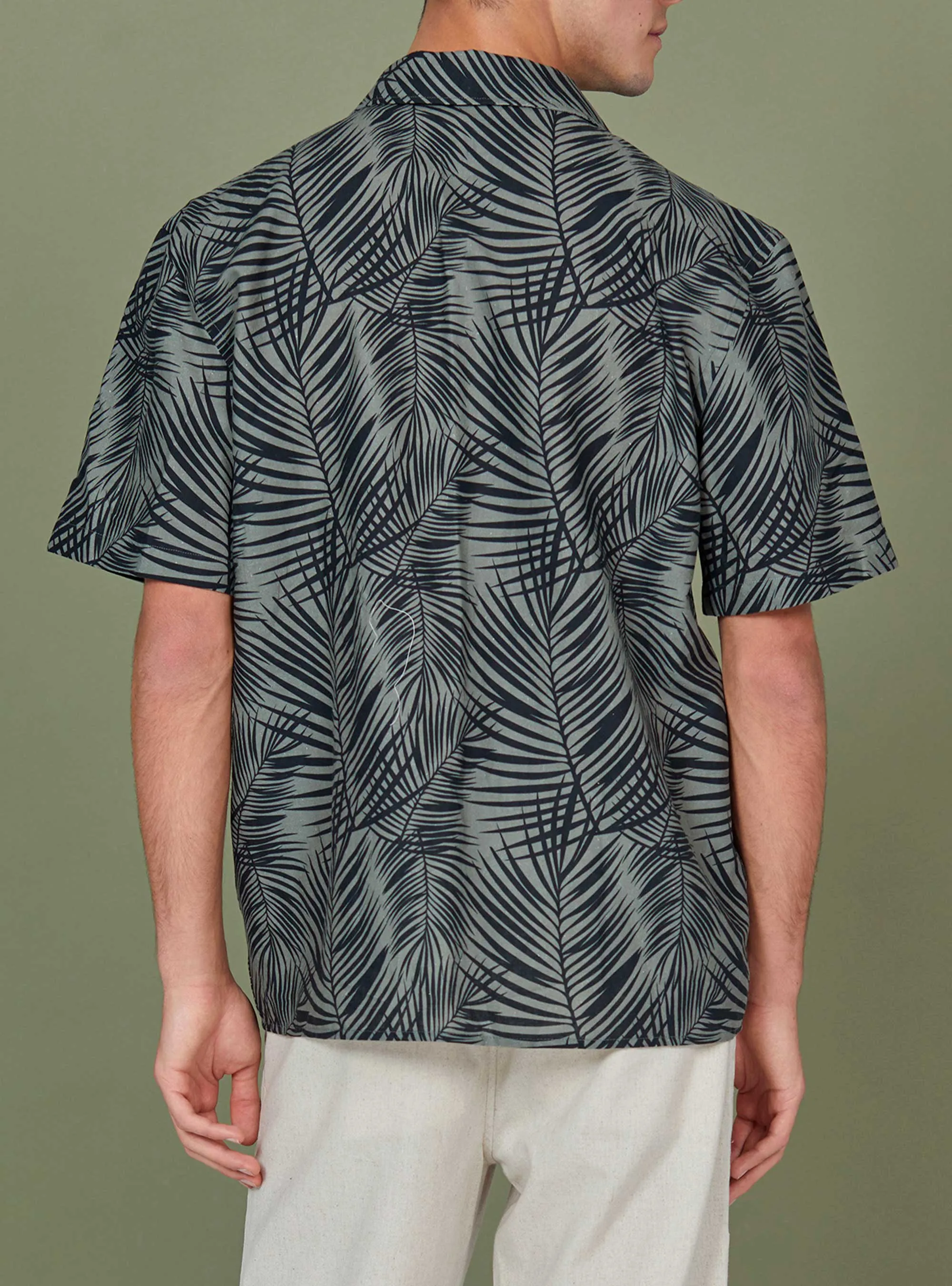 PRINTED SHORT SLEEVE SHIRT