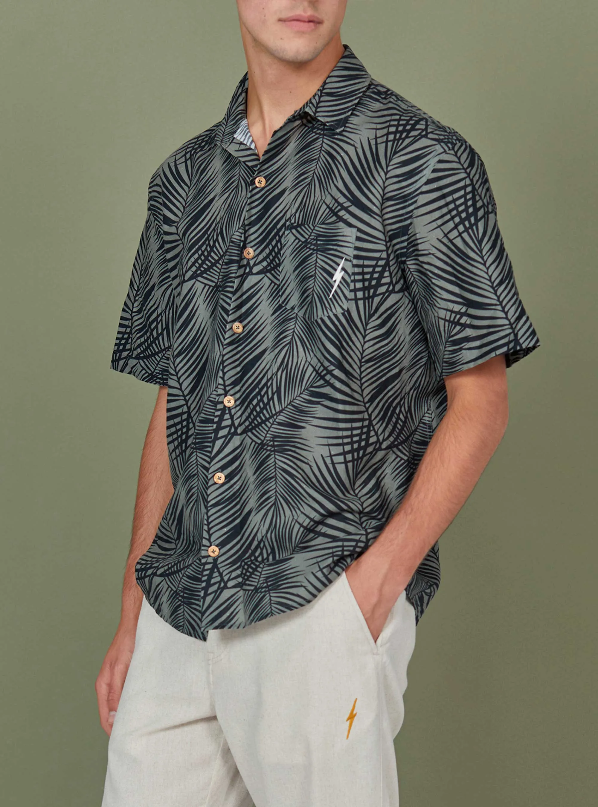 PRINTED SHORT SLEEVE SHIRT